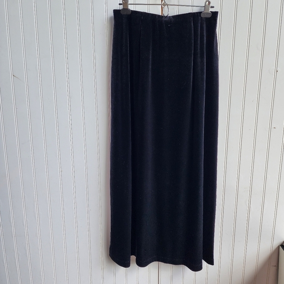 Worthington Women’s Black Velour Velvet Maxi Skirt Back Slit Goth Holiday Sz 14 - Picture 1 of 9